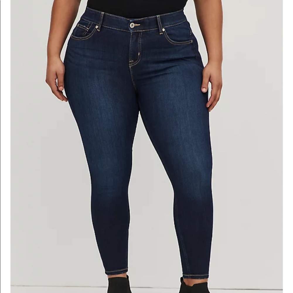 Torrid- Bombshell Skinny Jeans size 14